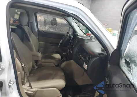 2015 Jeep Patriot Latitude из США, поврежденный, VIN 1C4NJRFB6FD184748